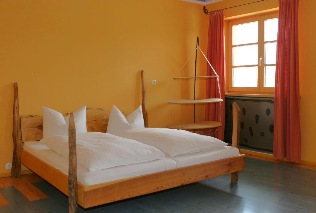 Schiff Bihlerdorf - Hostel Rom bilde